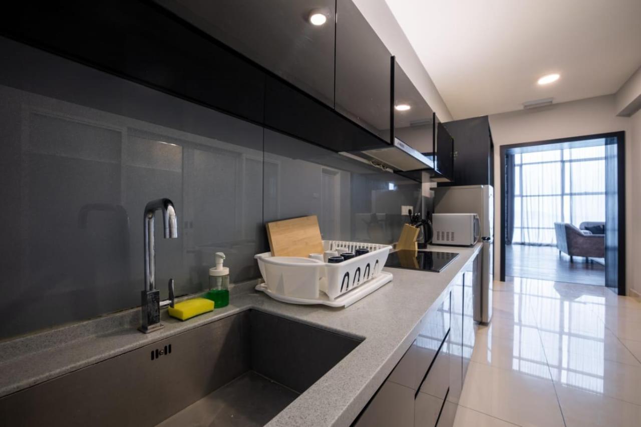 Loft Pano Seaview Suite 2 Bedroom By The Only Bnb Jelutong Buitenkant foto