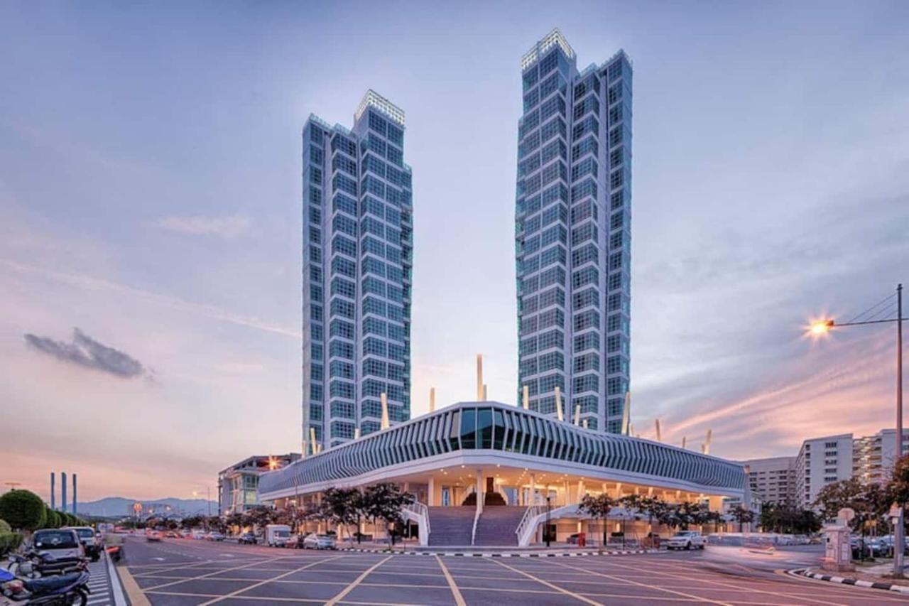 Loft Pano Seaview Suite 2 Bedroom By The Only Bnb Jelutong Buitenkant foto